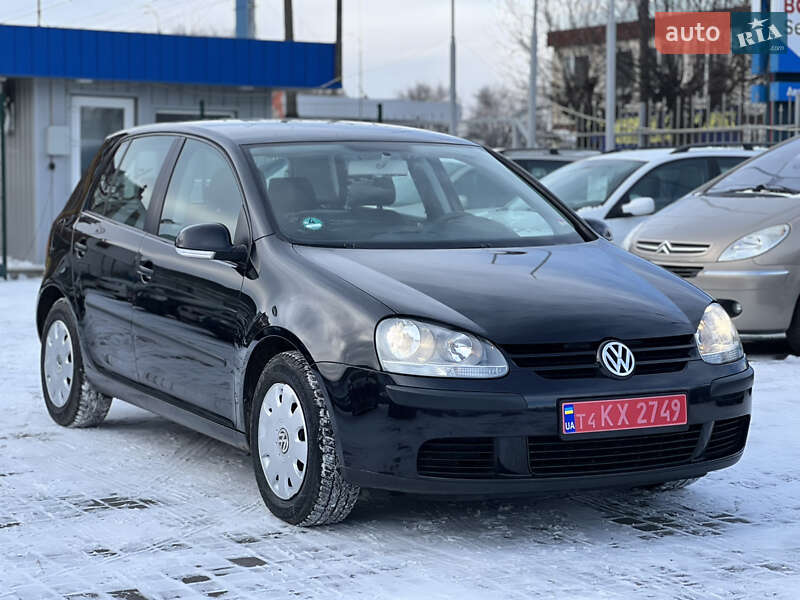 Хэтчбек Volkswagen Golf 2004 в Староконстантинове Хэтчбек Volkswagen Golf 2004 в Староконстантинове