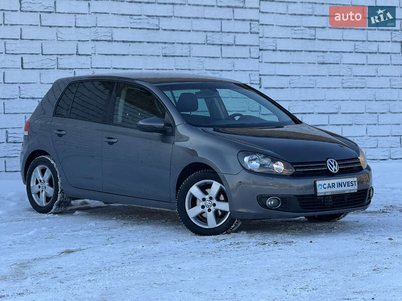 Хэтчбек Volkswagen Golf 2011 в Киеве
