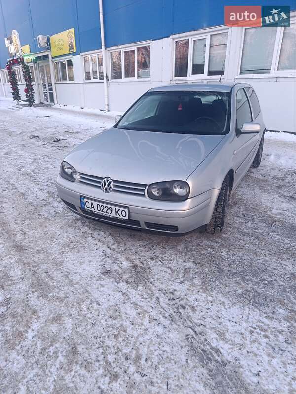 Хэтчбек Volkswagen Golf 1998 в Корсуне-Шевченковском