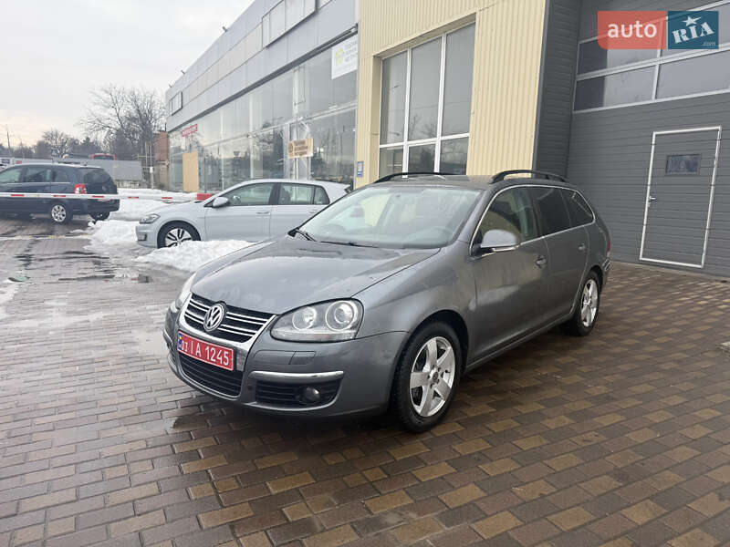 Универсал Volkswagen Golf 2009 в Ровно