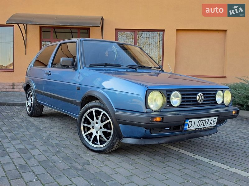 Хэтчбек Volkswagen Golf 1988 в Берегово