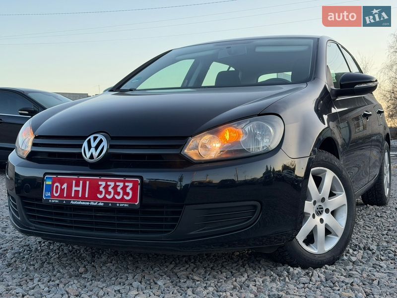 Хэтчбек Volkswagen Golf 2010 в Лубнах