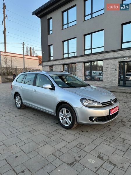 Универсал Volkswagen Golf 2012 в Ровно