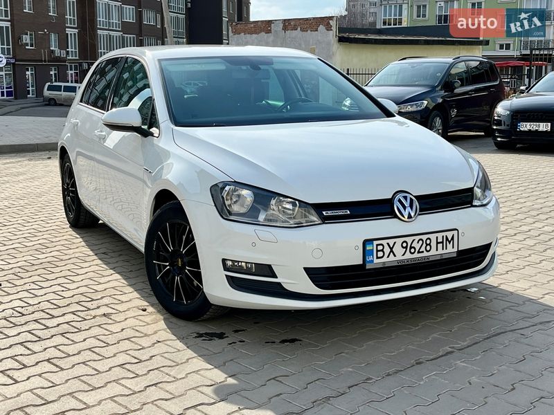 Хэтчбек Volkswagen Golf 2015 в Хмельницком