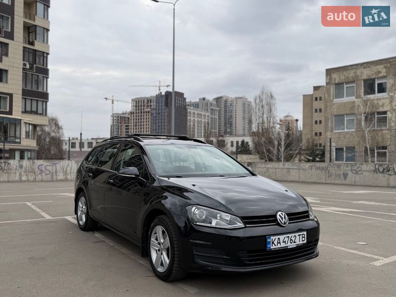 Универсал Volkswagen Golf 2015 в Киеве
