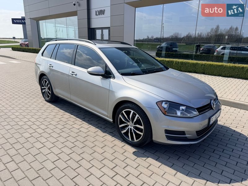 Универсал Volkswagen Golf 2016 в Львове