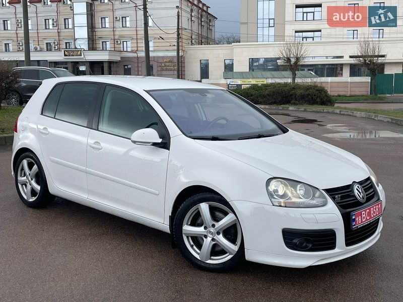 Хэтчбек Volkswagen Golf 2009 в Житомире