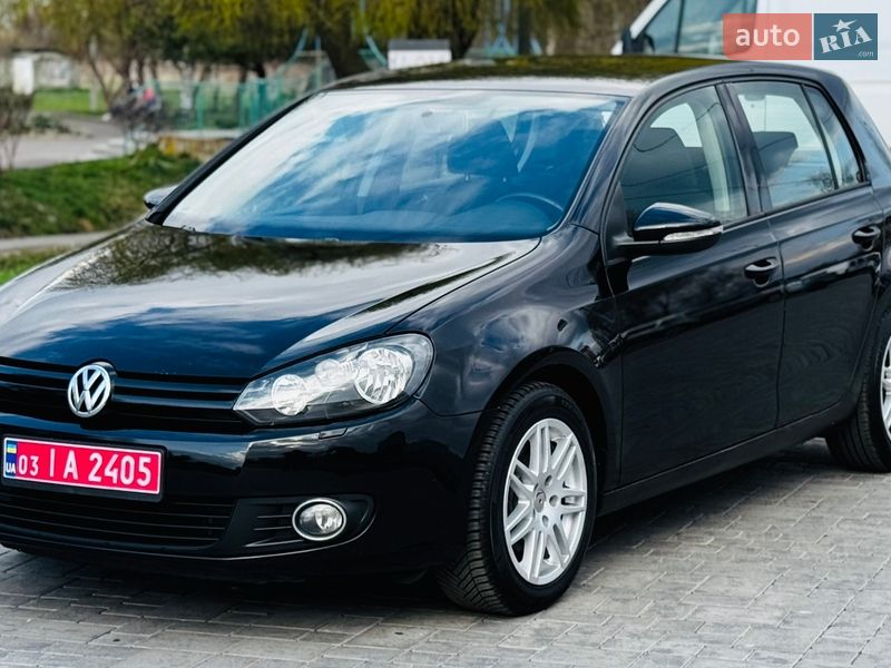 Хэтчбек Volkswagen Golf 2010 в Здолбунове