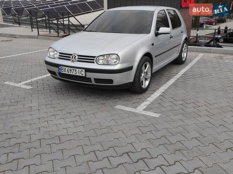 Хэтчбек Volkswagen Golf 2003 в Хмельницком