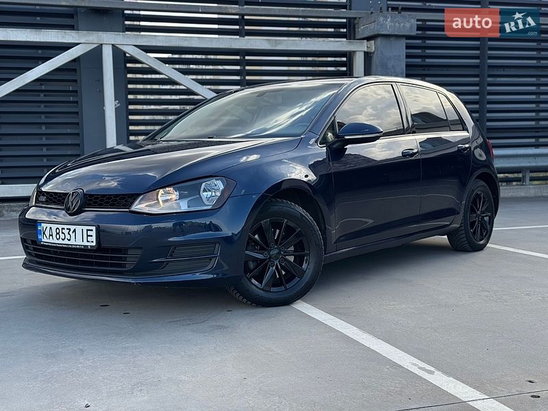 Хэтчбек Volkswagen Golf 2014 в Киеве