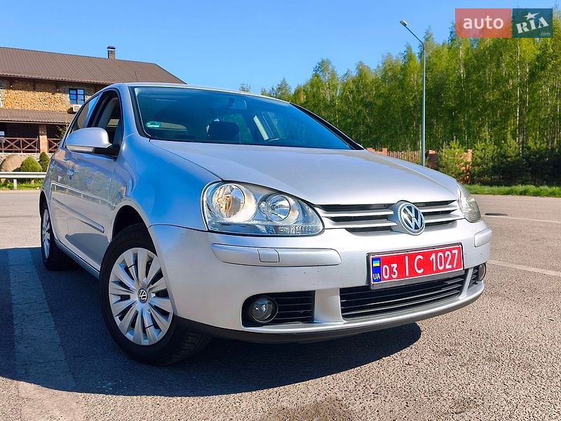 Хэтчбек Volkswagen Golf 2006 в Березане