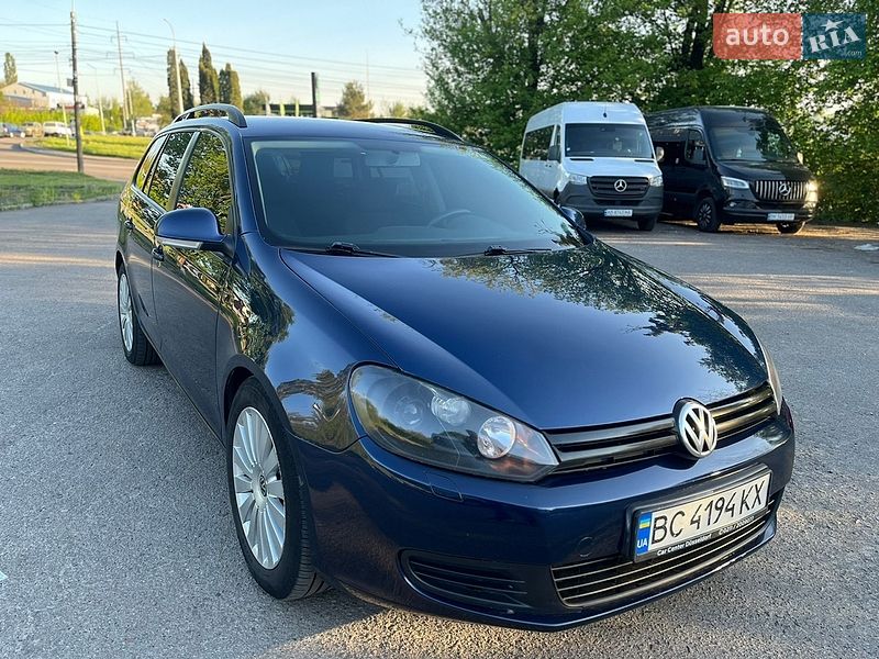 Универсал Volkswagen Golf 2011 в Ровно
