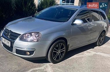 Универсал Volkswagen Golf 2009 в Широком