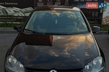Хетчбек Volkswagen Golf 2005 в Лубнах