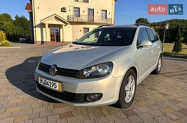 Универсал Volkswagen Golf 2011 в Сваляве