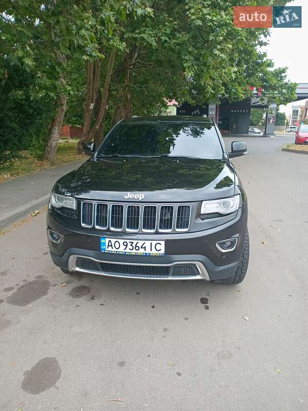 Внедорожник / Кроссовер Jeep Grand Cherokee 2013 в Ужгороде