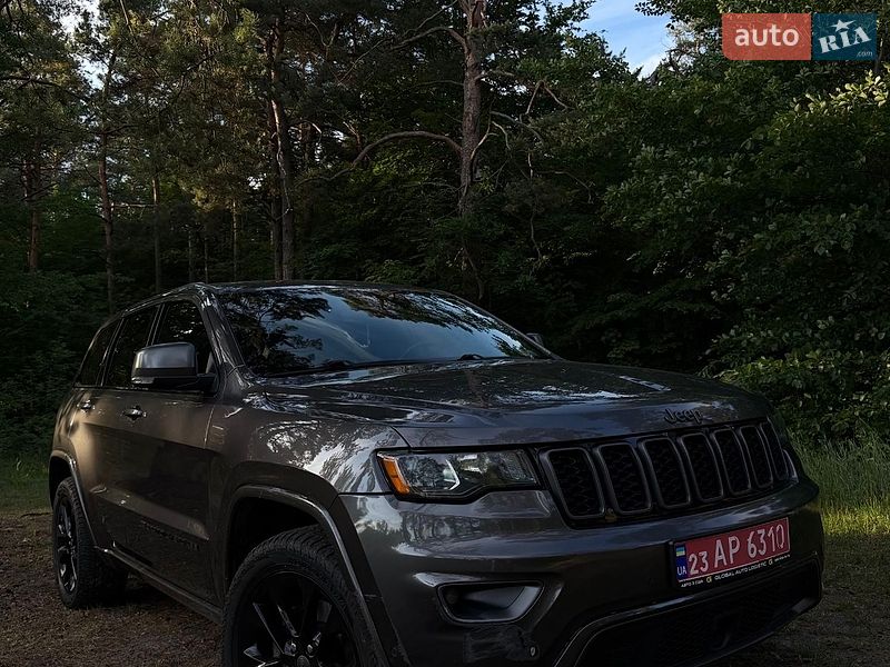 Внедорожник / Кроссовер Jeep Grand Cherokee 2021 в Львове