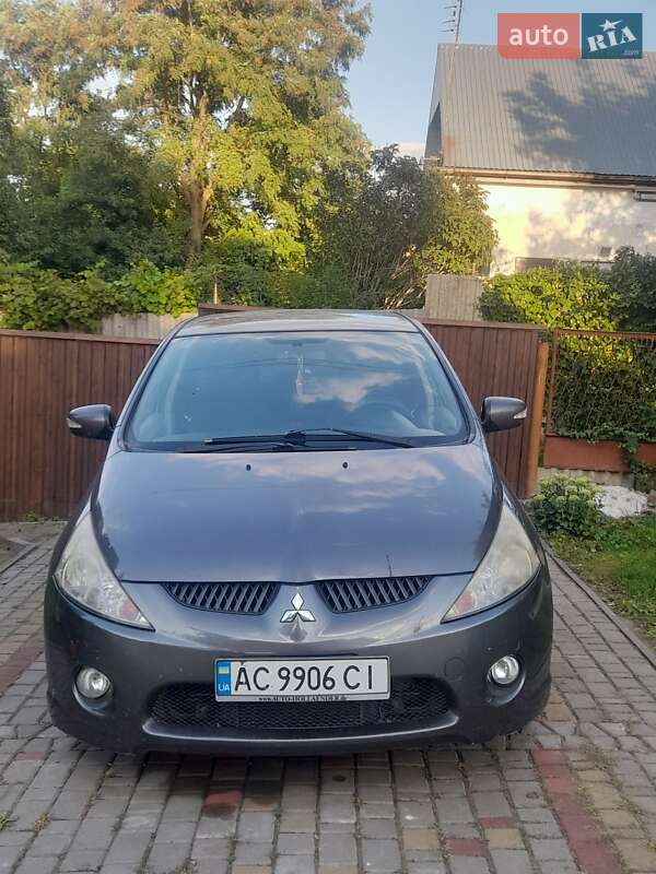 Минивэн Mitsubishi Grandis 2008 в Луцке Минивэн Mitsubishi Grandis 2008 в Луцке