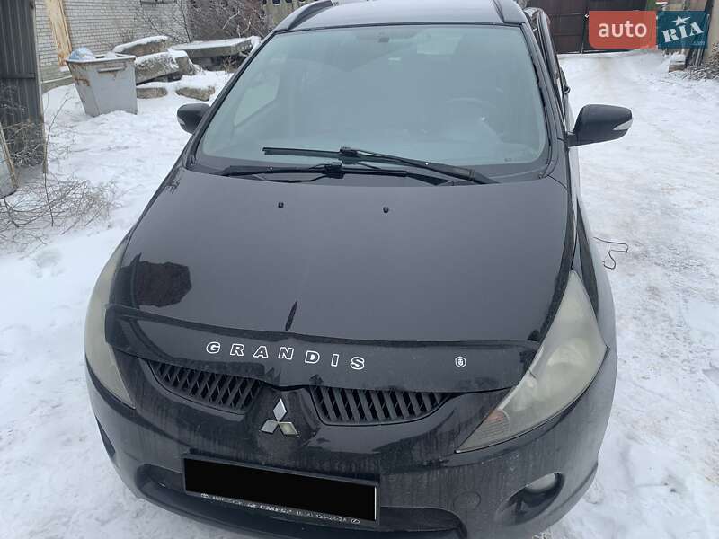 Минивэн Mitsubishi Grandis 2007 в Киеве