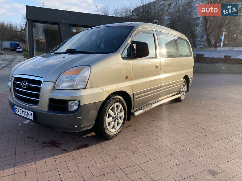 Минивэн Hyundai H-1 2006 в Ровно