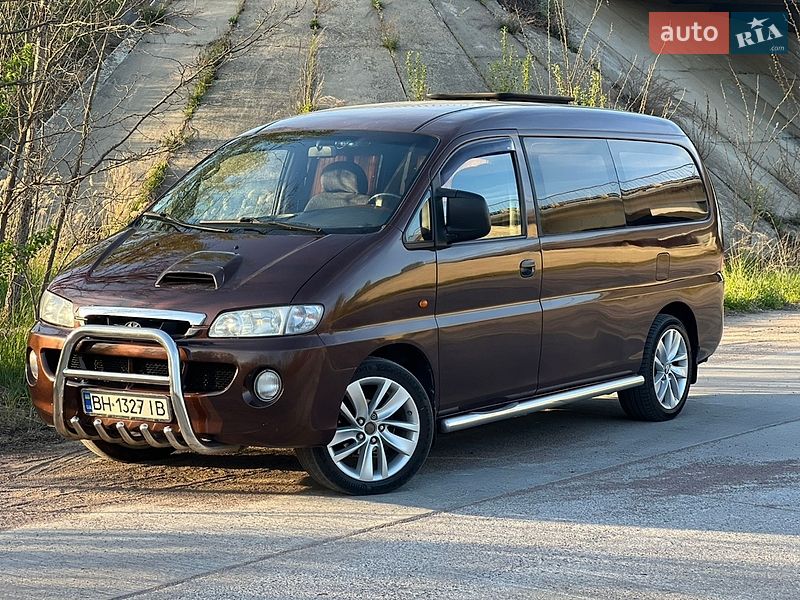 Минивэн Hyundai H-1 2003 в Коростене