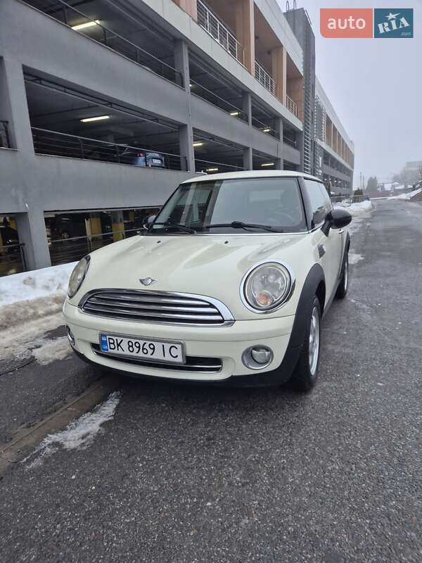 Хэтчбек MINI Hatch 2008 в Львове