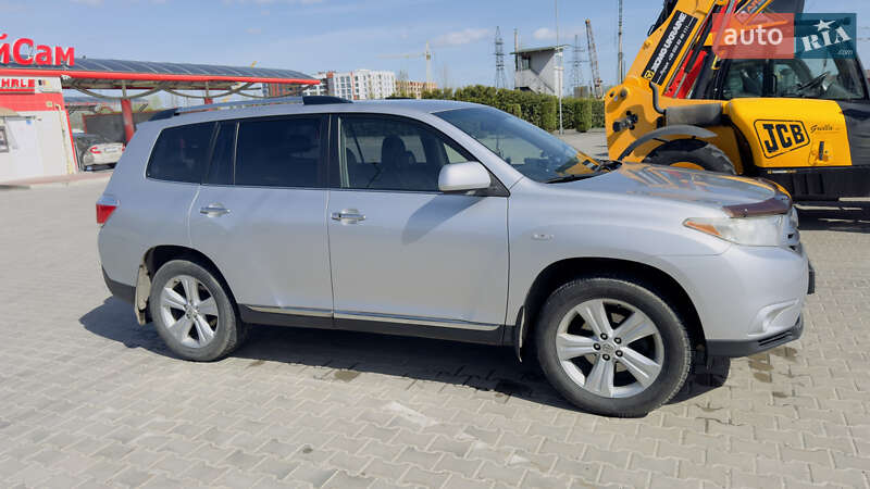 Позашляховик / Кросовер Toyota Highlander 2011 в Львові