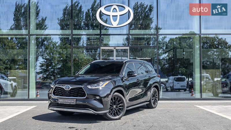 Внедорожник / Кроссовер Toyota Highlander 2023 в Днепре