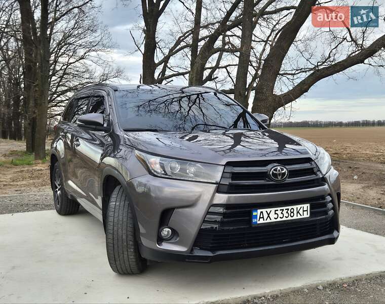 Внедорожник / Кроссовер Toyota Highlander 2017 в Киеве Внедорожник / Кроссовер Toyota Highlander 2017 в Киеве