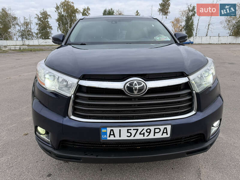Внедорожник / Кроссовер Toyota Highlander 2015 в Переяславе