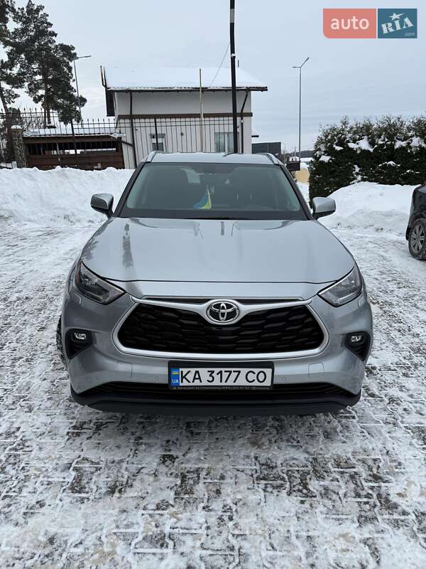Позашляховик / Кросовер Toyota Highlander 2020 в Києві