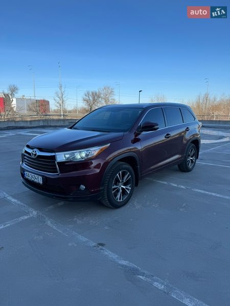 Внедорожник / Кроссовер Toyota Highlander 2016 в Киеве
