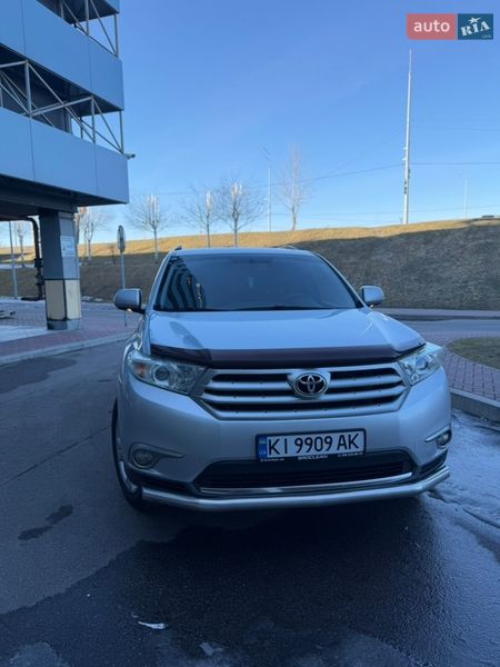 Внедорожник / Кроссовер Toyota Highlander 2011 в Киеве