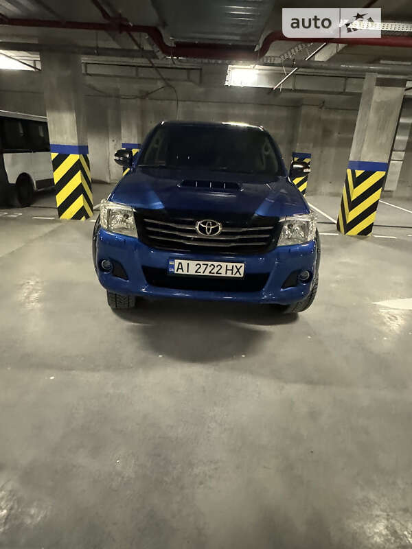 Пікап Toyota Hilux 2014 в Києві