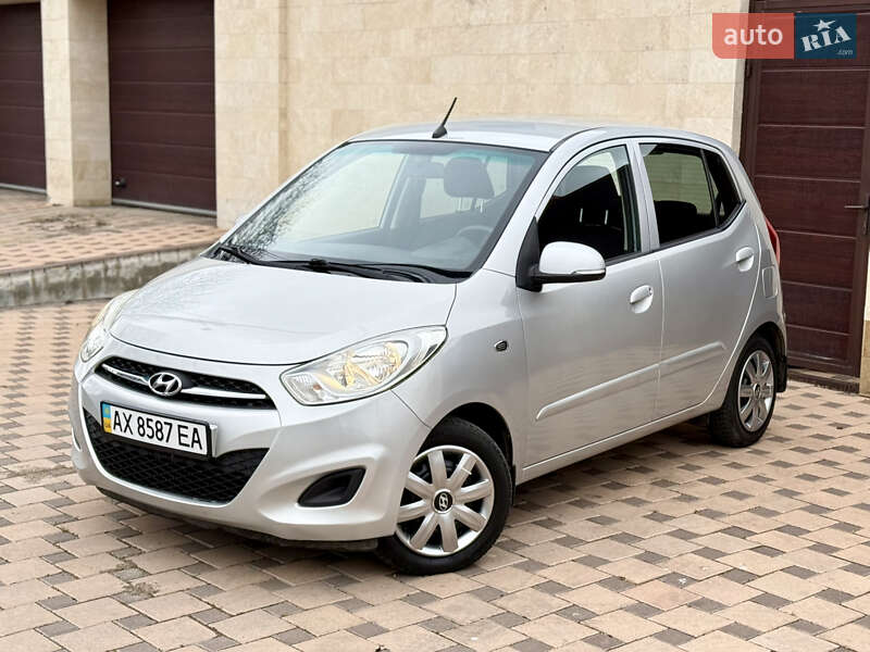 Хетчбек Hyundai i10 2011 в Одесі