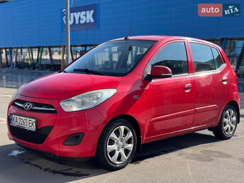 Хэтчбек Hyundai i10 2011 в Киеве