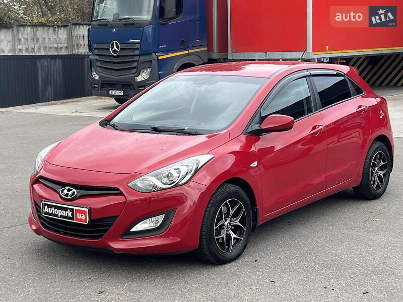 Хэтчбек Hyundai i30 2013 в Киеве Хэтчбек Hyundai i30 2013 в Киеве