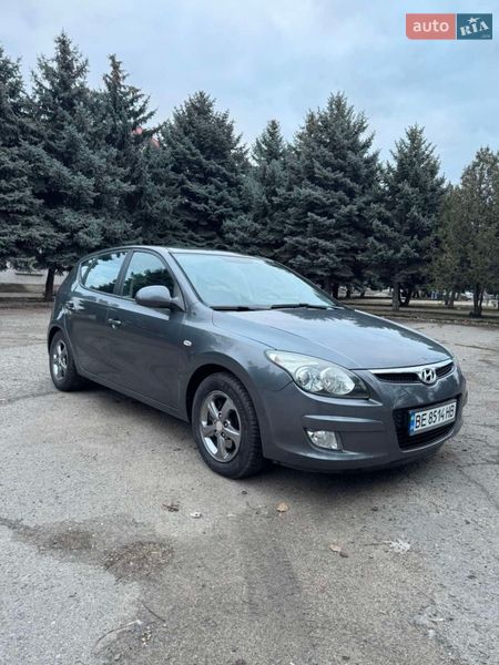 Хэтчбек Hyundai i30 2008 в Вознесенске Хэтчбек Hyundai i30 2008 в Вознесенске