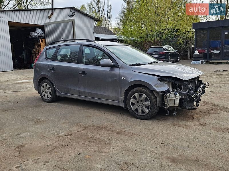 Универсал Hyundai i30 2011 в Киеве