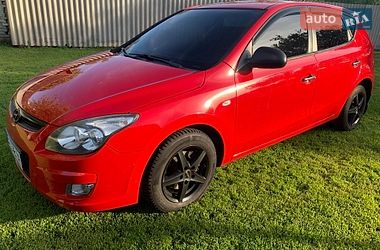 Хетчбек Hyundai i30 2009 в Селещині