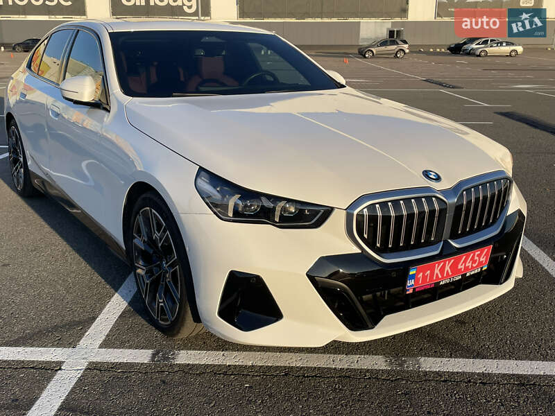 Седан BMW i5 2024 в Києві