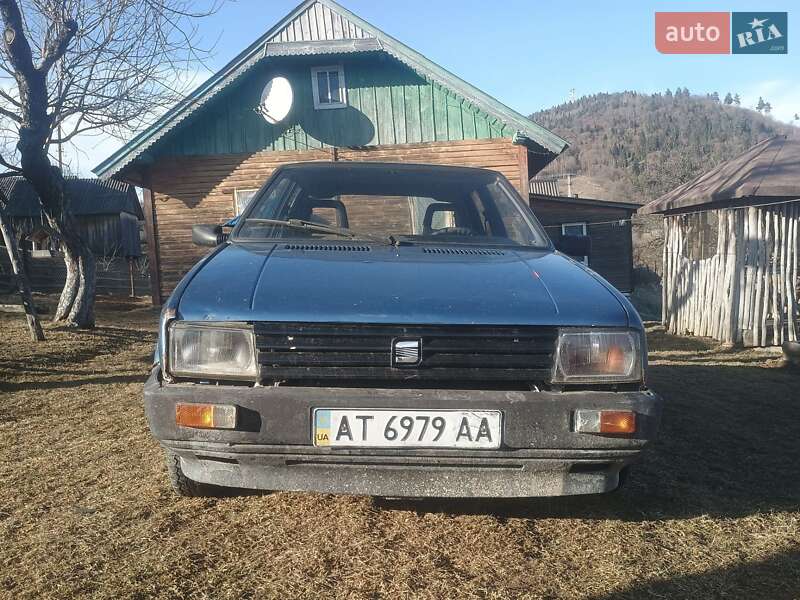 Хэтчбек SEAT Ibiza 1990 в Сколе