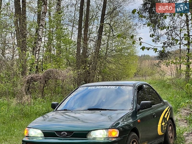 Седан Subaru Impreza 1994 в Змиеве Седан Subaru Impreza 1994 в Змиеве