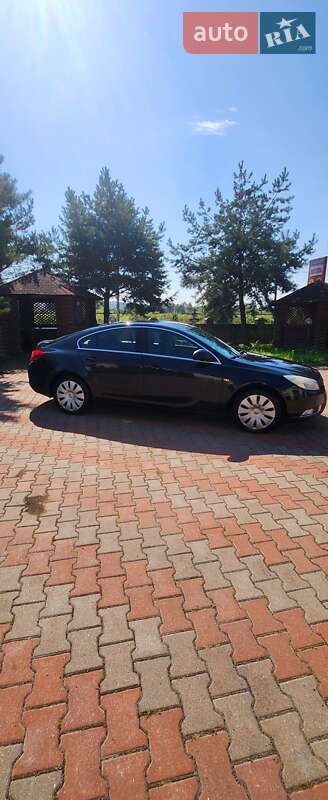 Седан Opel Insignia 2011 в Самборе