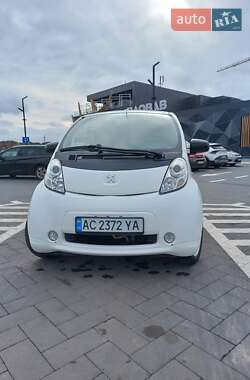 Хетчбек Peugeot iOn 2011 в Луцьку