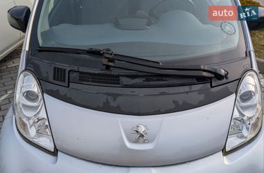 Хэтчбек Peugeot iOn 2012 в Ужгороде