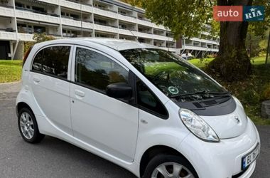 Хэтчбек Peugeot iOn 2011 в Умани