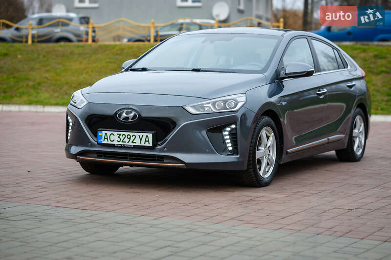 Хэтчбек Hyundai Ioniq 2019 в Киеве