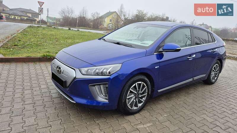 Лифтбек Hyundai Ioniq 2020 в Умани Лифтбек Hyundai Ioniq 2020 в Умани