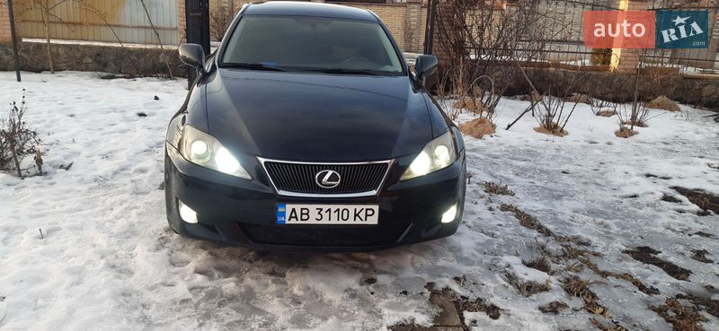 Седан Lexus IS 2007 в Виннице